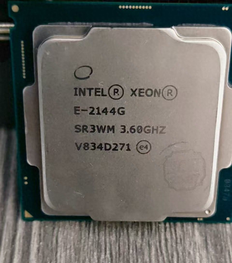 100元8代E3神教2144 2174 2274G处理器攻略,功耗50瓦U2固态32万分 - 鹿快