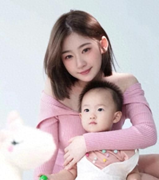 黄一鸣女儿被虐待！直播诉苦以泪洗面，如今终于遭到了“反噬” - 鹿快