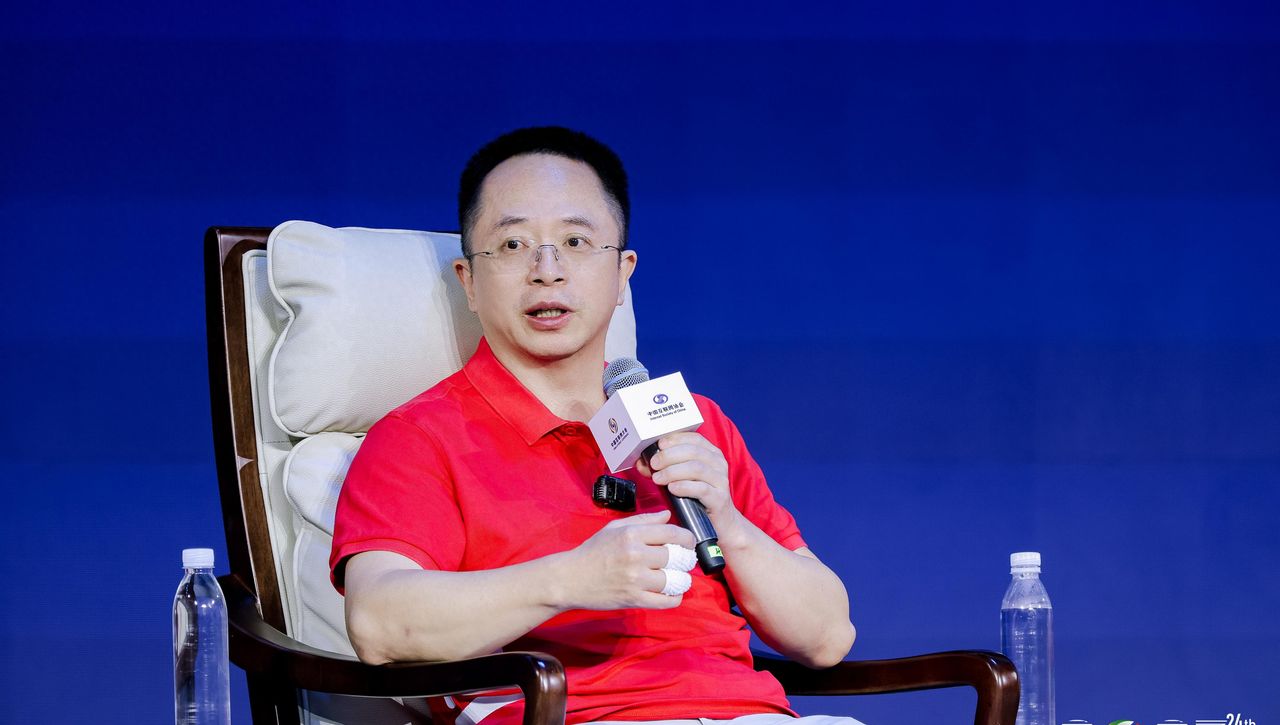 AI 眼镜不是新物种，但对 360 来说可能是新机会。 - 鹿快