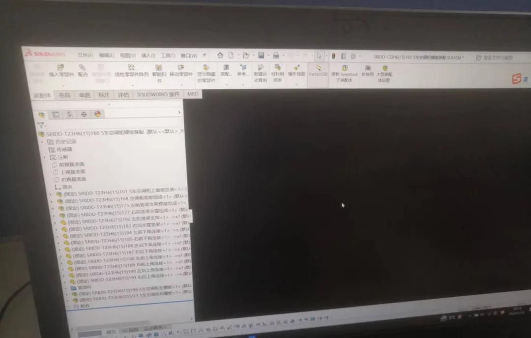 百问百答 | SOLIDWORKS绘图界面内黑屏解决方法全攻略