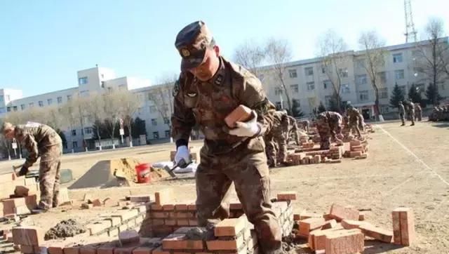 word天,军人这些爆表的专业技能你见过几样?