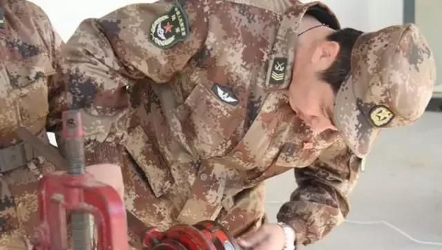 word天,军人这些爆表的专业技能你见过几样?