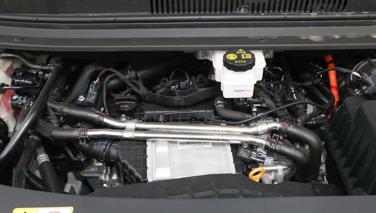 7.3s破百，油耗5.4L+续航1150km，7座布局，瑞风RF8好开又好坐！