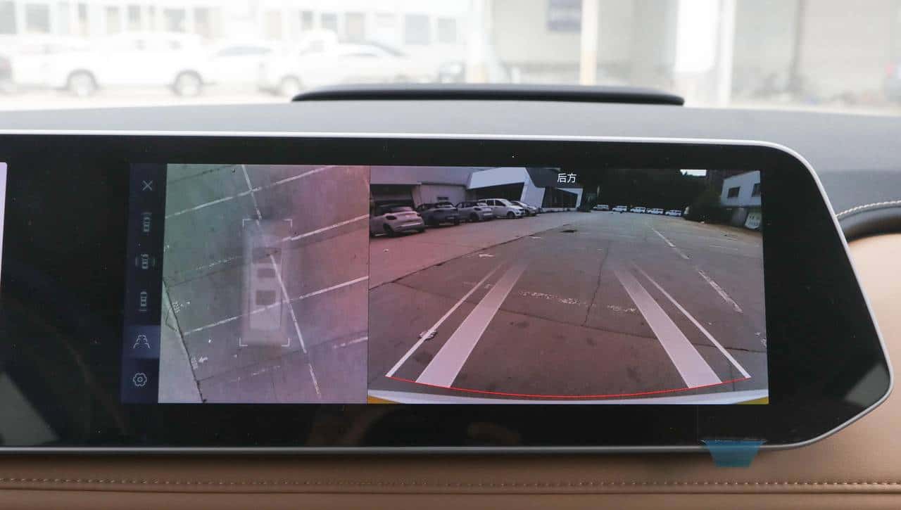 7.3s破百，油耗5.4L+续航1150km，7座布局，瑞风RF8好开又好坐！