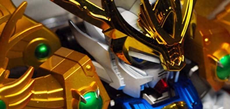 SD比例加大版精涂刘备高达模型