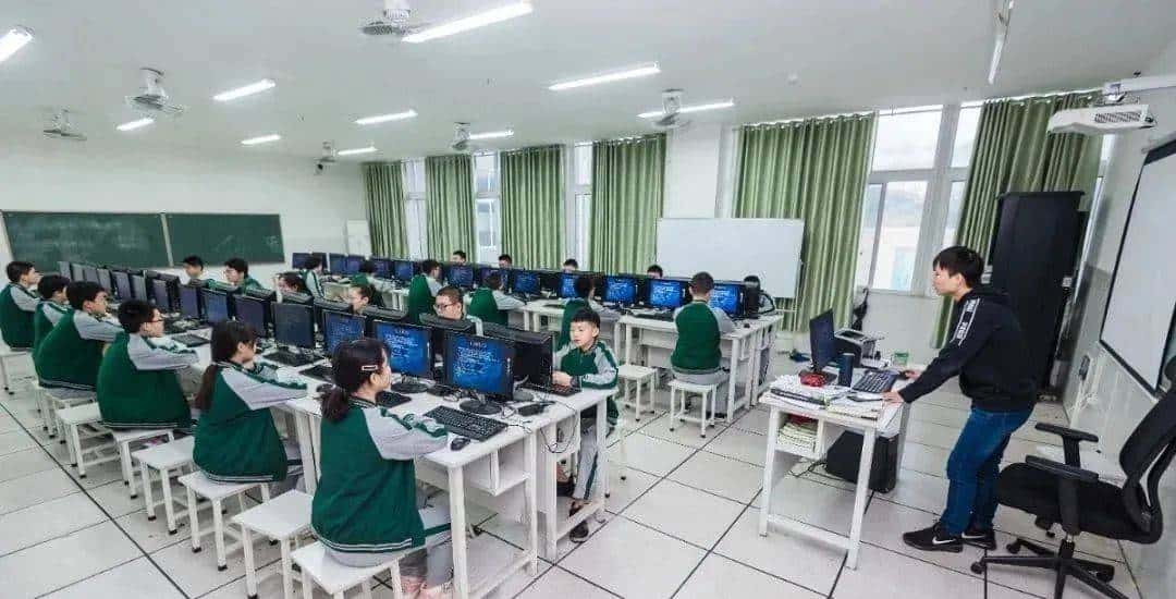 全国青少年信息学奥赛和创意编程大赛，攀枝花多名同学获佳绩