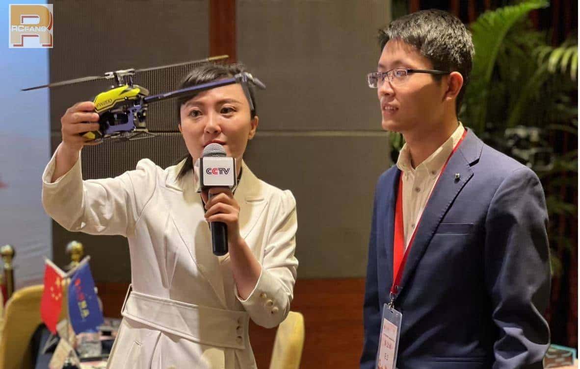 飞翼航空发布FW200智能特技直升机