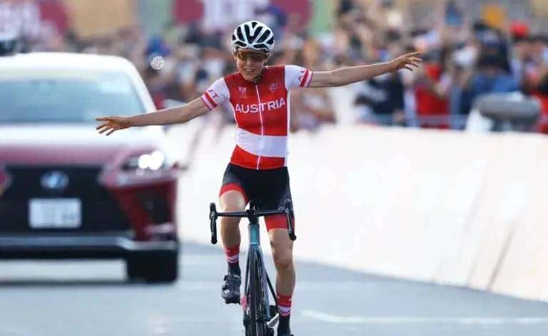 Determination,Commitment,Infinity. - 鹿快