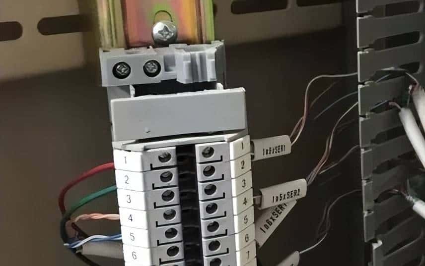 转载--什么是远动、保信、录波接线？