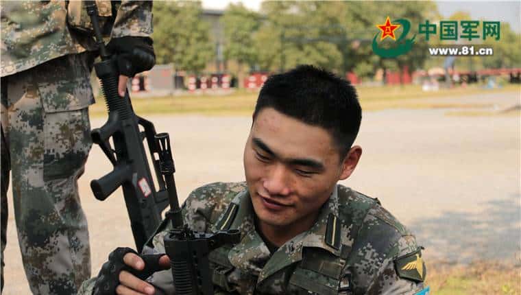 国防科大的特战训练，为你骄傲鼓掌！