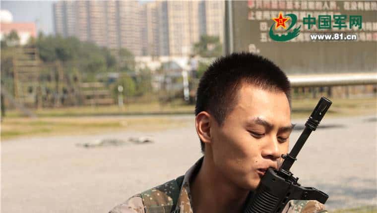 国防科大的特战训练，为你骄傲鼓掌！