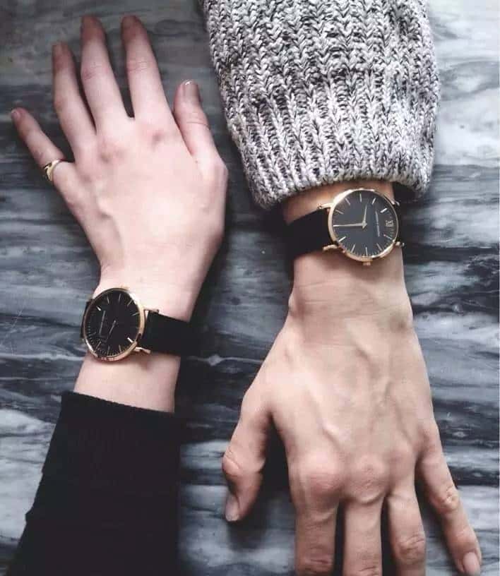 听说情人节快来了?我发现戴“对”表才是正确撒狗粮的方式!