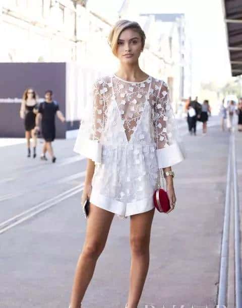 听说美的人儿都在穿这条小白裙！不信你看Baby、诗诗和汤唯