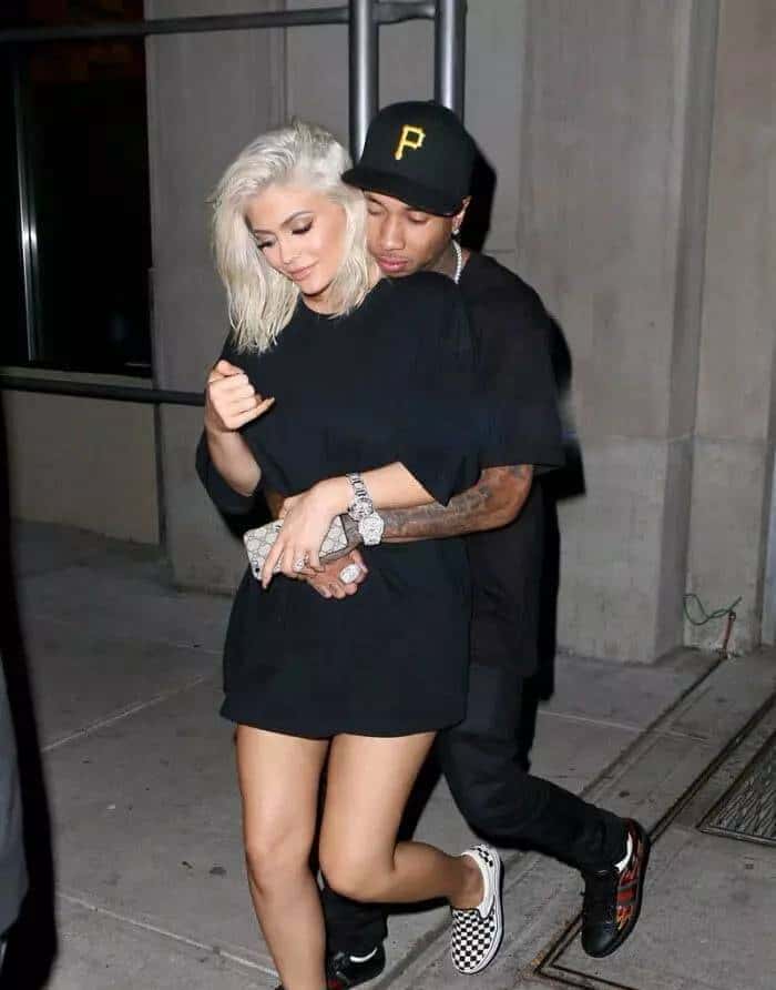 听说情人节快来了?我发现戴“对”表才是正确撒狗粮的方式!