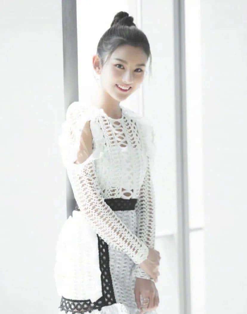 小暑天儿穿什么才能让你“露”出透心凉?