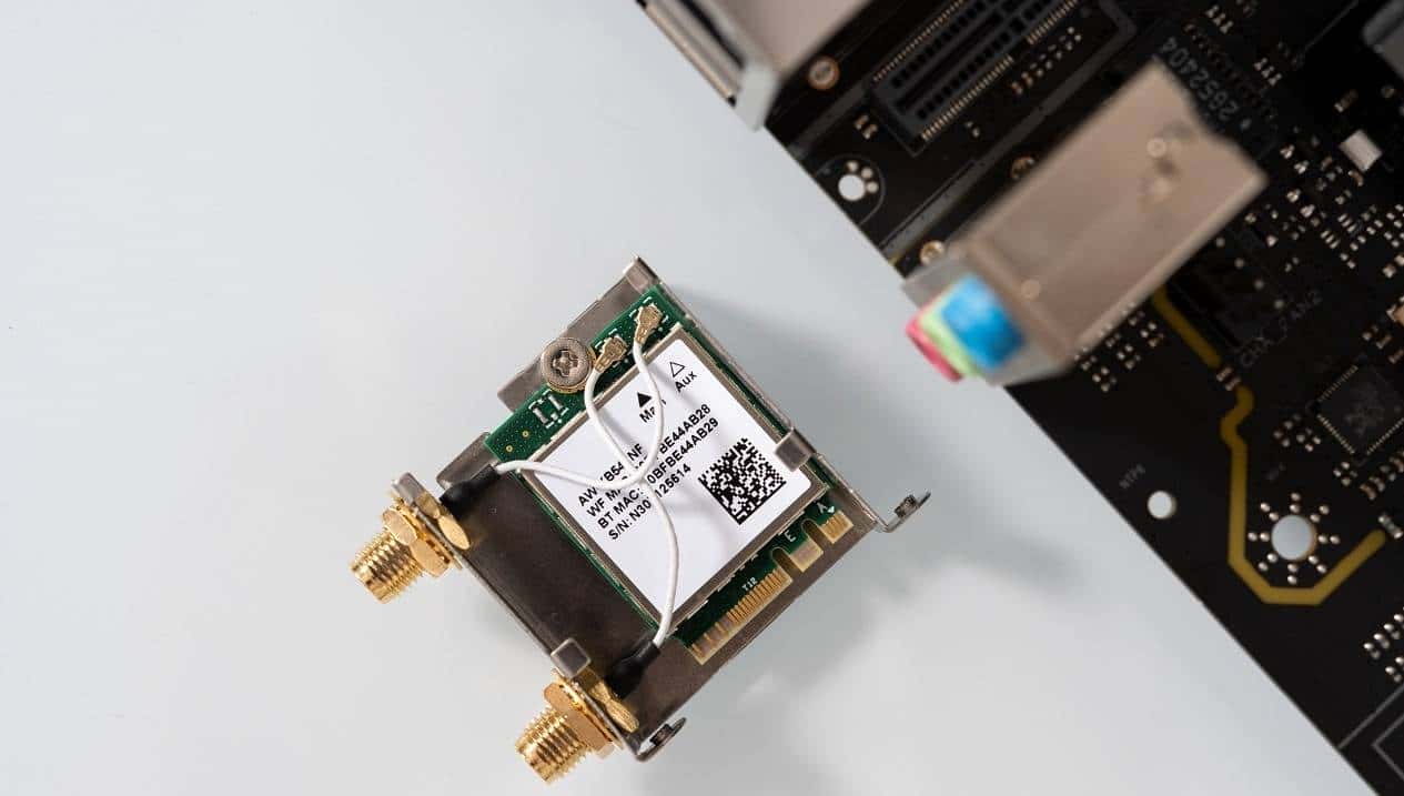 蓝宝石AMD RADEON Pulse 脉动 B650M WIFI主板评测:能打能超的性价比之王