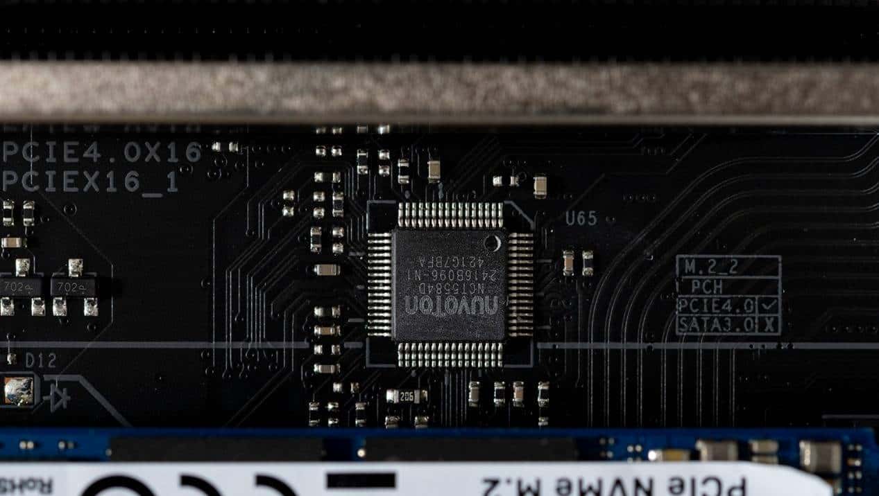 蓝宝石AMD RADEON Pulse 脉动 B650M WIFI主板评测:能打能超的性价比之王