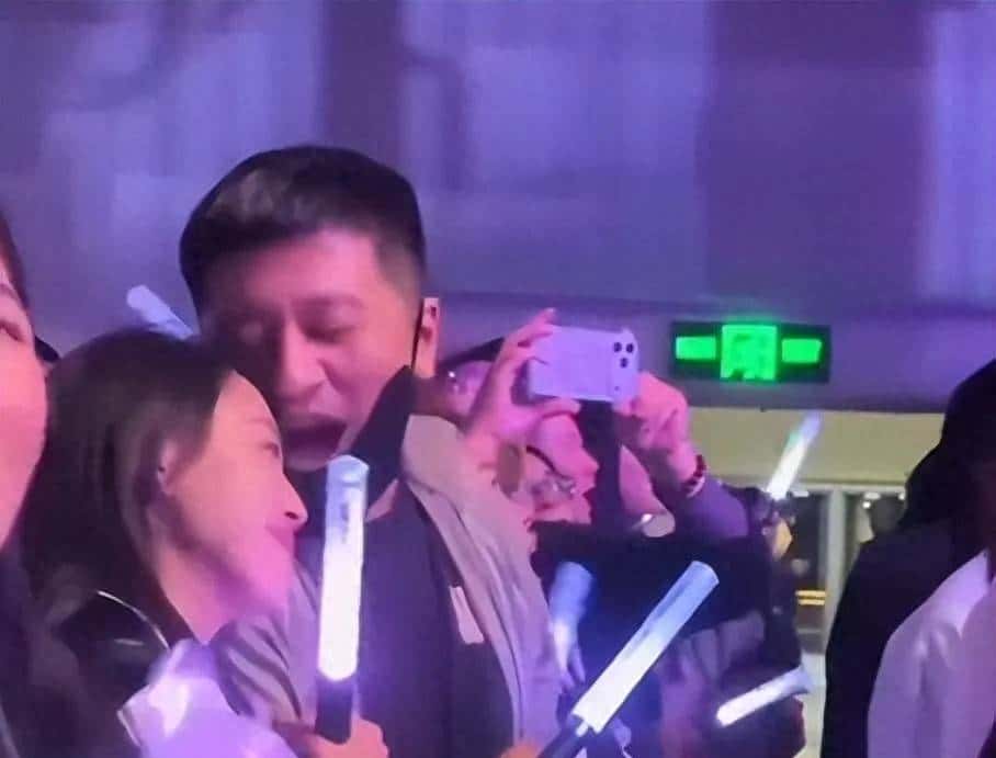 Python处理图片生成九宫格 - 鹿快