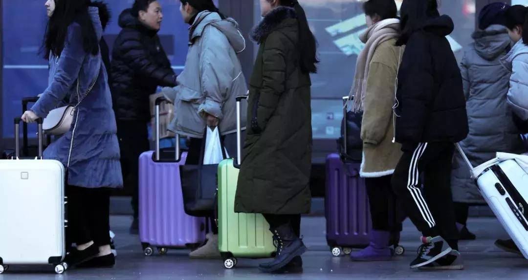 西瓜籽、骨灰盒,还“满车找牙”……丢在滴滴上的东西敢再奇葩点吗? - 鹿快