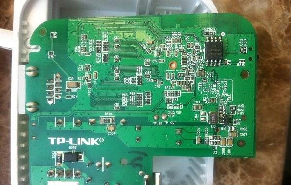 给路由器更换flash（结尾有彩蛋）