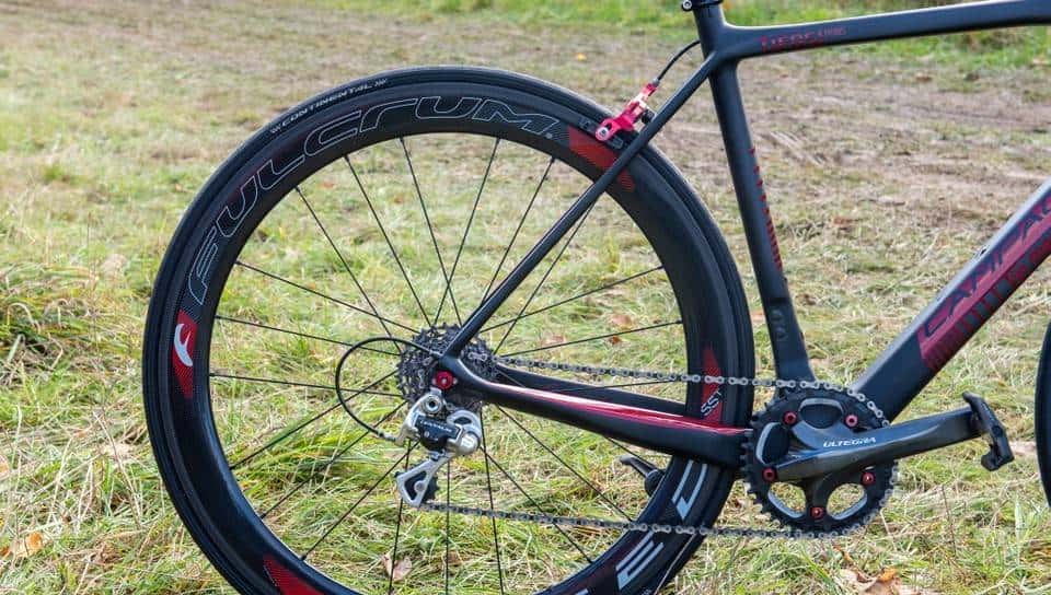 还有哪里可以锯掉？赛场上的9辆超轻公路车