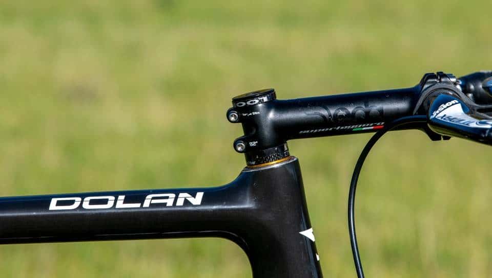 还有哪里可以锯掉？赛场上的9辆超轻公路车