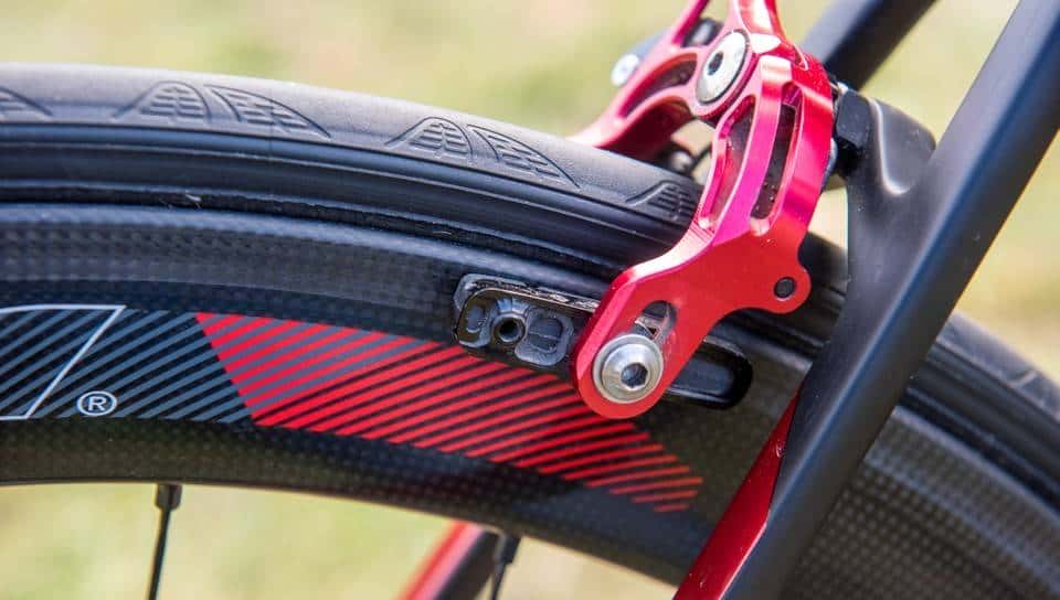 还有哪里可以锯掉？赛场上的9辆超轻公路车