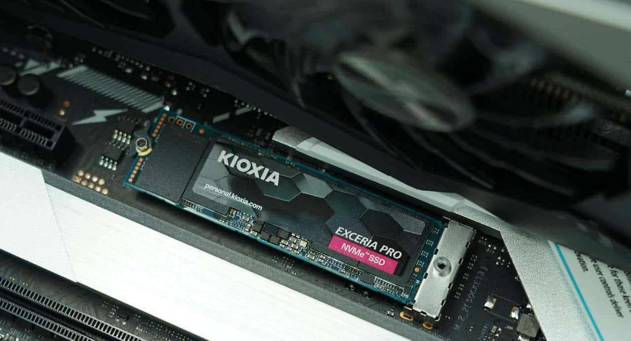 1GB缓存+原厂TLC颗粒:铠侠极至超速PRO SE10 1TB PCIe4.0固态硬盘