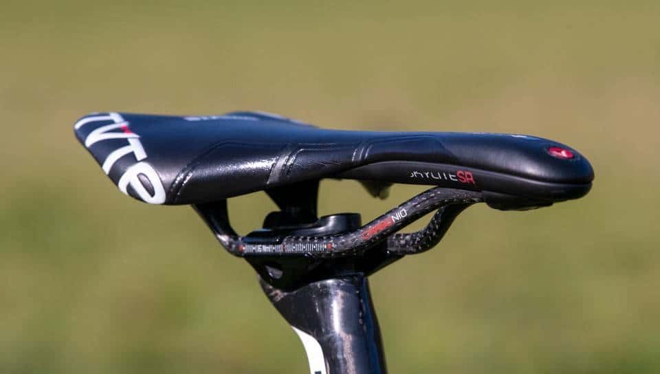 还有哪里可以锯掉？赛场上的9辆超轻公路车