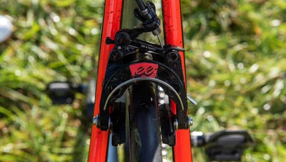 还有哪里可以锯掉？赛场上的9辆超轻公路车