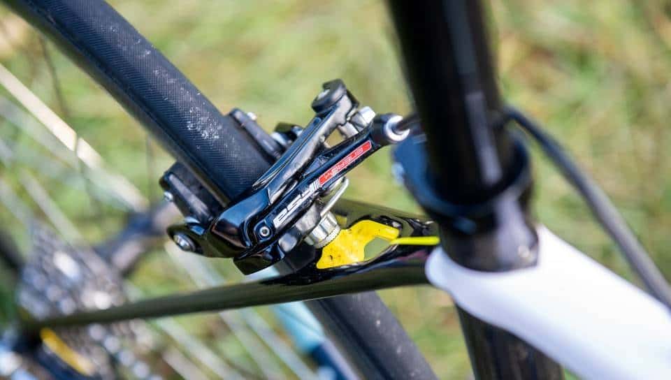 还有哪里可以锯掉？赛场上的9辆超轻公路车