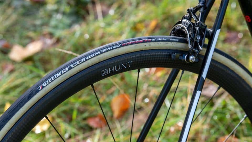 还有哪里可以锯掉？赛场上的9辆超轻公路车