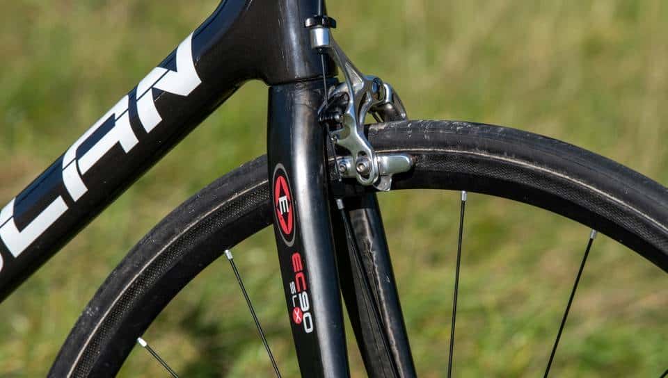 还有哪里可以锯掉？赛场上的9辆超轻公路车