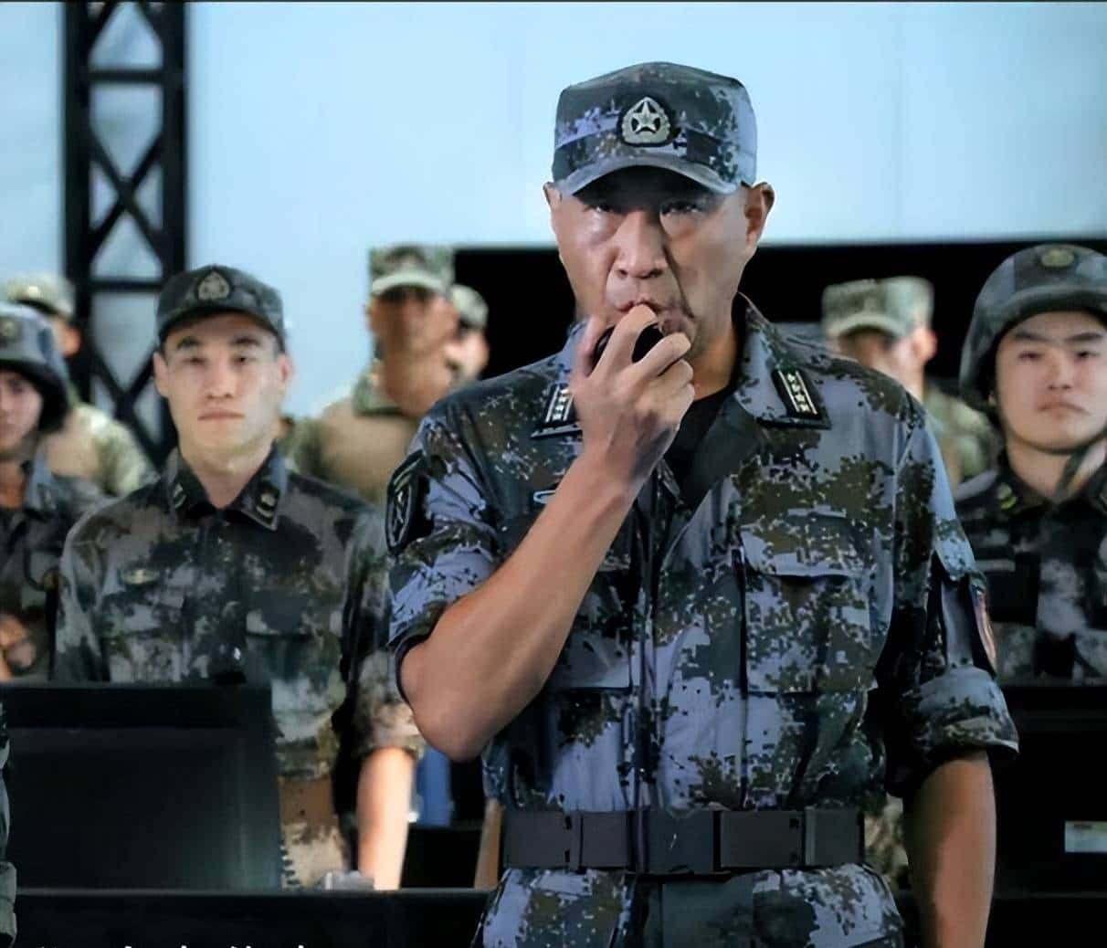 才播3集斩获2个收视冠军、1.7亿播放量，网友：军旅戏就该这么拍