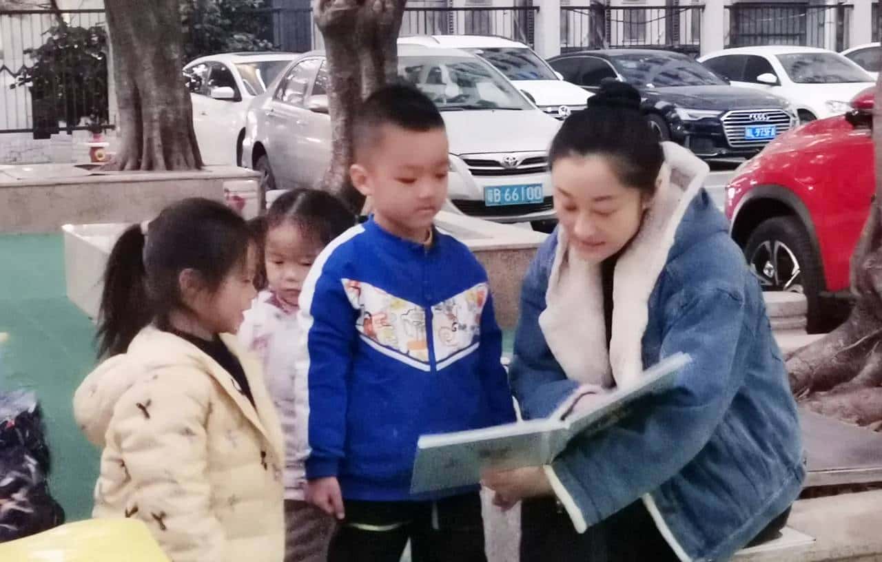 绘本讲师训练营【76期】17/21实践原创《“公主怎么挖鼻屎”和小朋友的欢乐时光》 - 鹿快