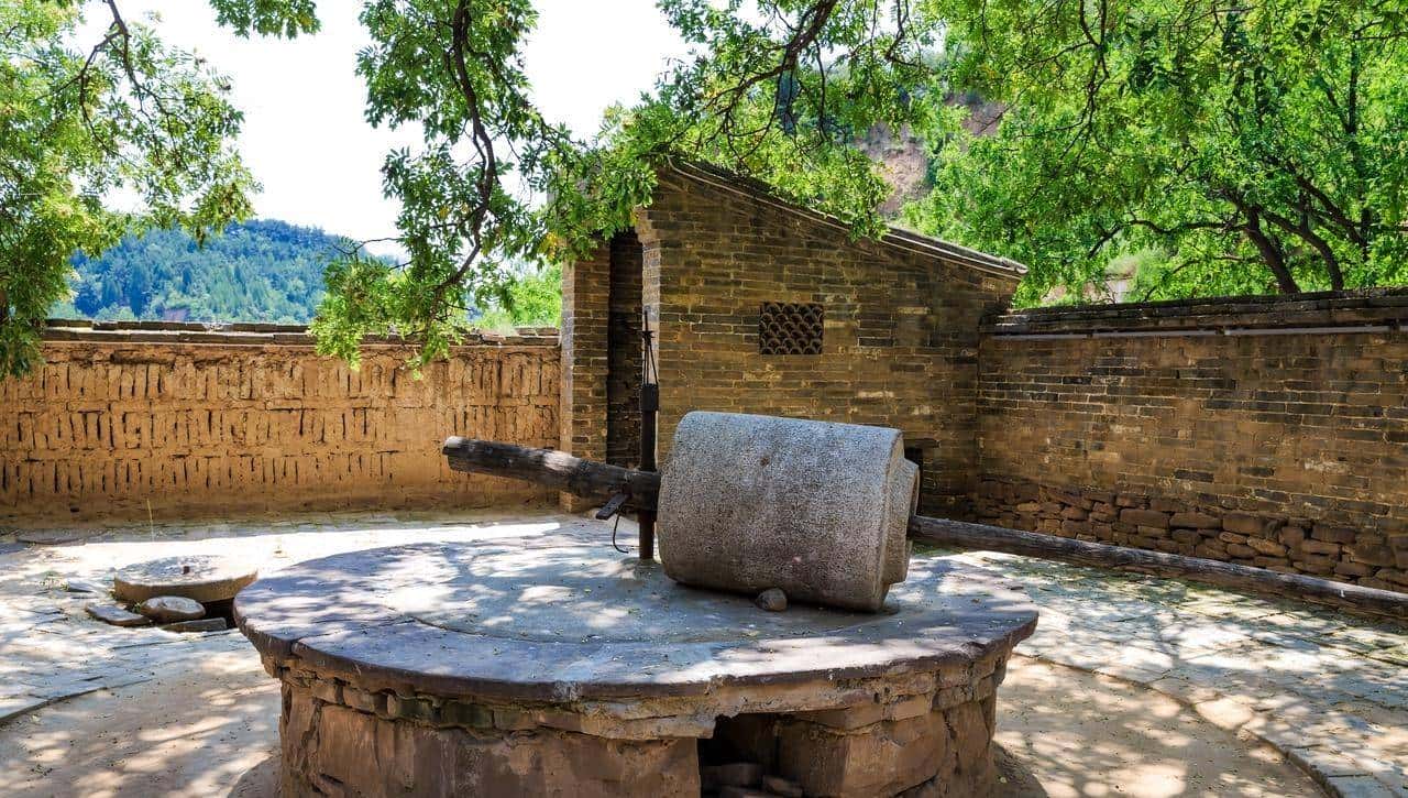 赌你不会写这词：平定方言念xie hua（音协华），义为耍小机智骗人