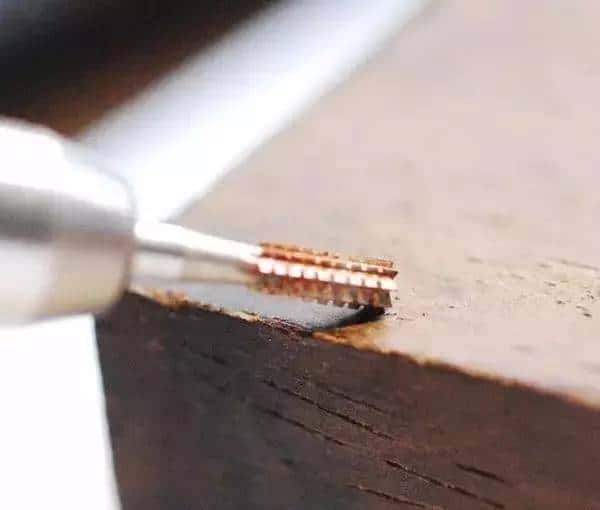 木雕工具狼牙棒和磨针的使用方法 - 鹿快