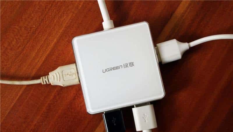 实测这个集线器接口完爆电脑原配USB 3.0接口，真让人汗颜