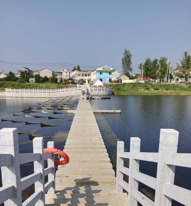 秦淮上游的鱼鳞坝，玩的人许多，但南京人很少知道