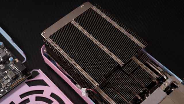 耕升 GeForce RTX 4070 Ti 星极幻姬 OC显卡评测：双色碰撞，千变万化