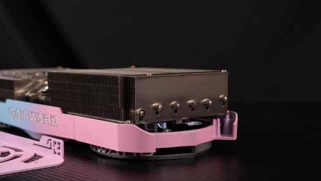 耕升 GeForce RTX 4070 Ti 星极幻姬 OC显卡评测：双色碰撞，千变万化