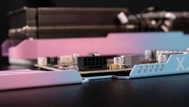 耕升 GeForce RTX 4070 Ti 星极幻姬 OC显卡评测：双色碰撞，千变万化