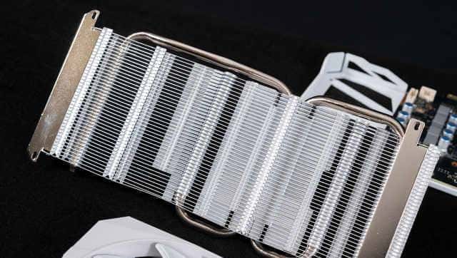 耕升 GeForce RTX 4060 踏雪显卡评测:高性能低功耗,再续甜品荣光