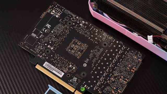 耕升 GeForce RTX 4070 Ti 星极幻姬 OC显卡评测：双色碰撞，千变万化