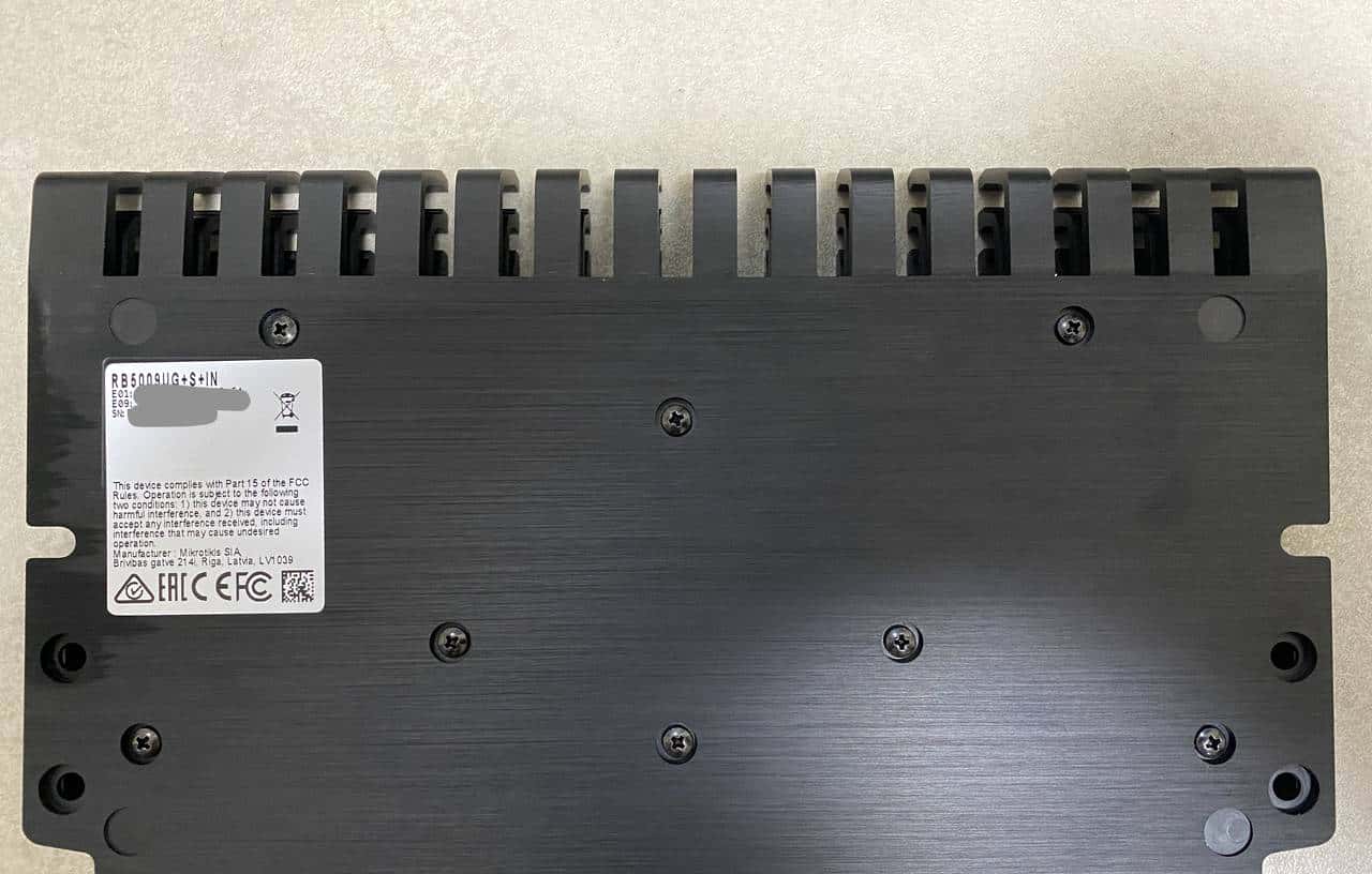 剁手Mikrotik RB5009UG+S+IN 纯开箱