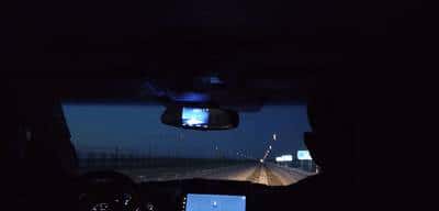 跨越3700公里，界碑前的这一抱，看哭了……