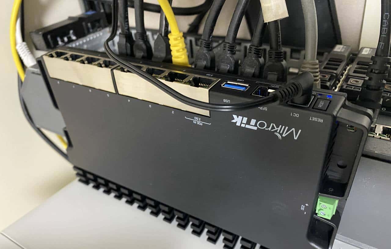 剁手Mikrotik RB5009UG+S+IN 纯开箱