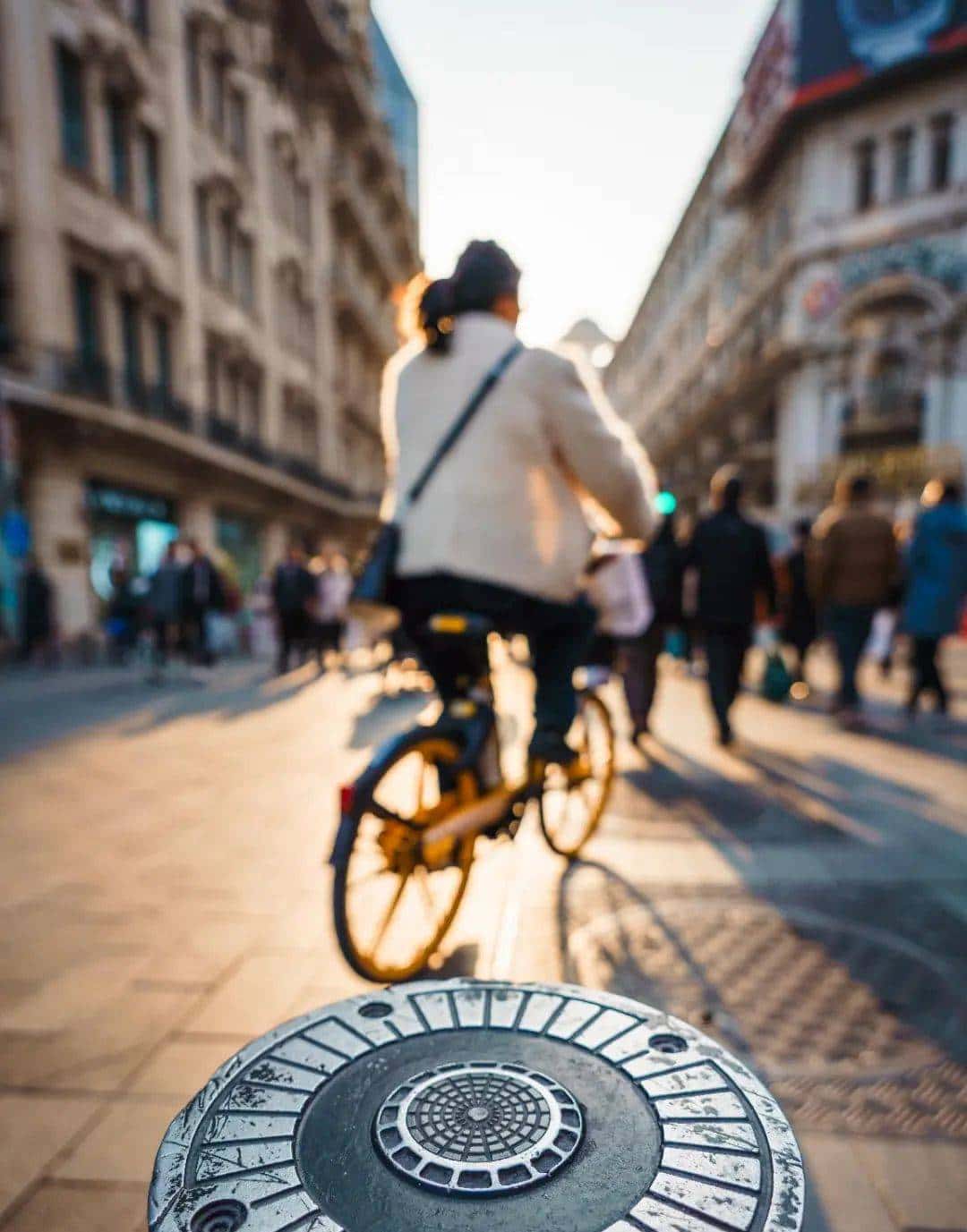 最轻便的挂机变焦，我选腾龙20-40/2.8