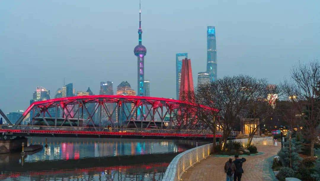 最轻便的挂机变焦，我选腾龙20-40/2.8