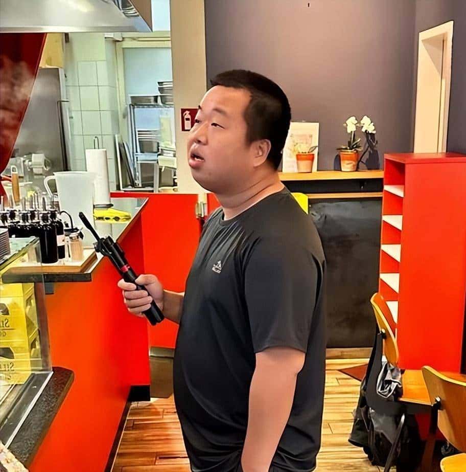 国外太不安全了！蓝战非受胁迫，转账108.8万，绑匪浮出水面